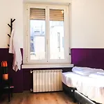 Hotello Vandrarhem *