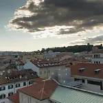 Hotello