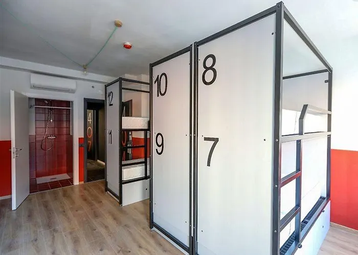 Albergue Hotello Trieste